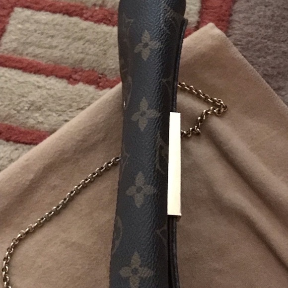 Authentic Louis Vuitton Mono Favorite Rare discontinued - Picture 8 of 9